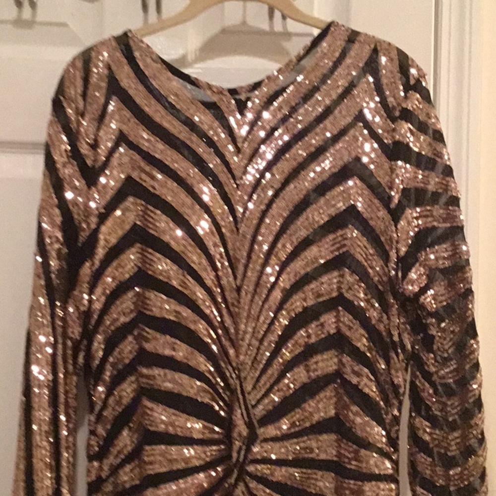 Woman’s Sequins Gatsby Gown